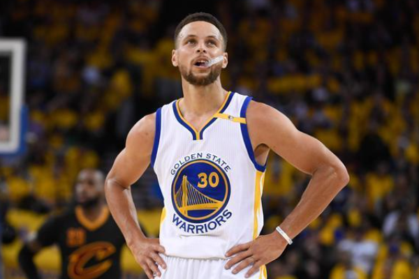 籃球比賽中六種防守戰(zhàn)術(shù)是什么？